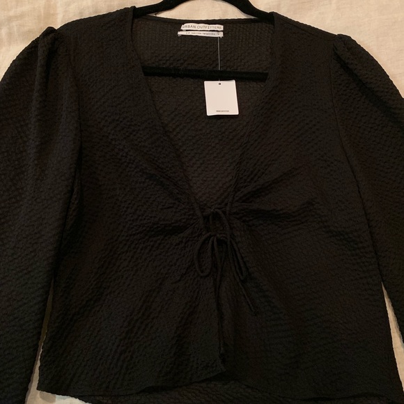 New with tags silk urban outfitters blouse - Picture 2 of 3